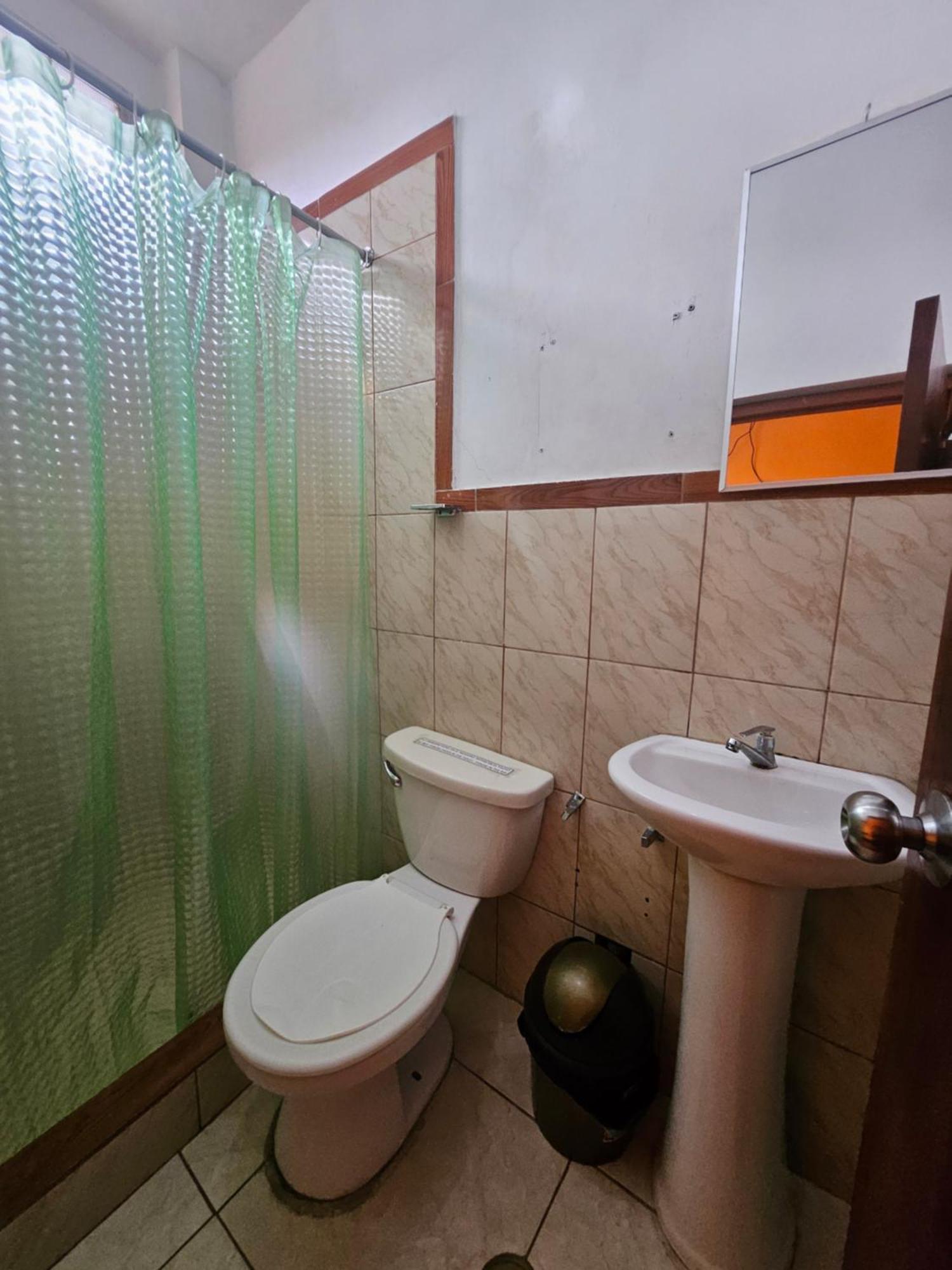 Sarisa House Hotel Iquitos Bagian luar foto