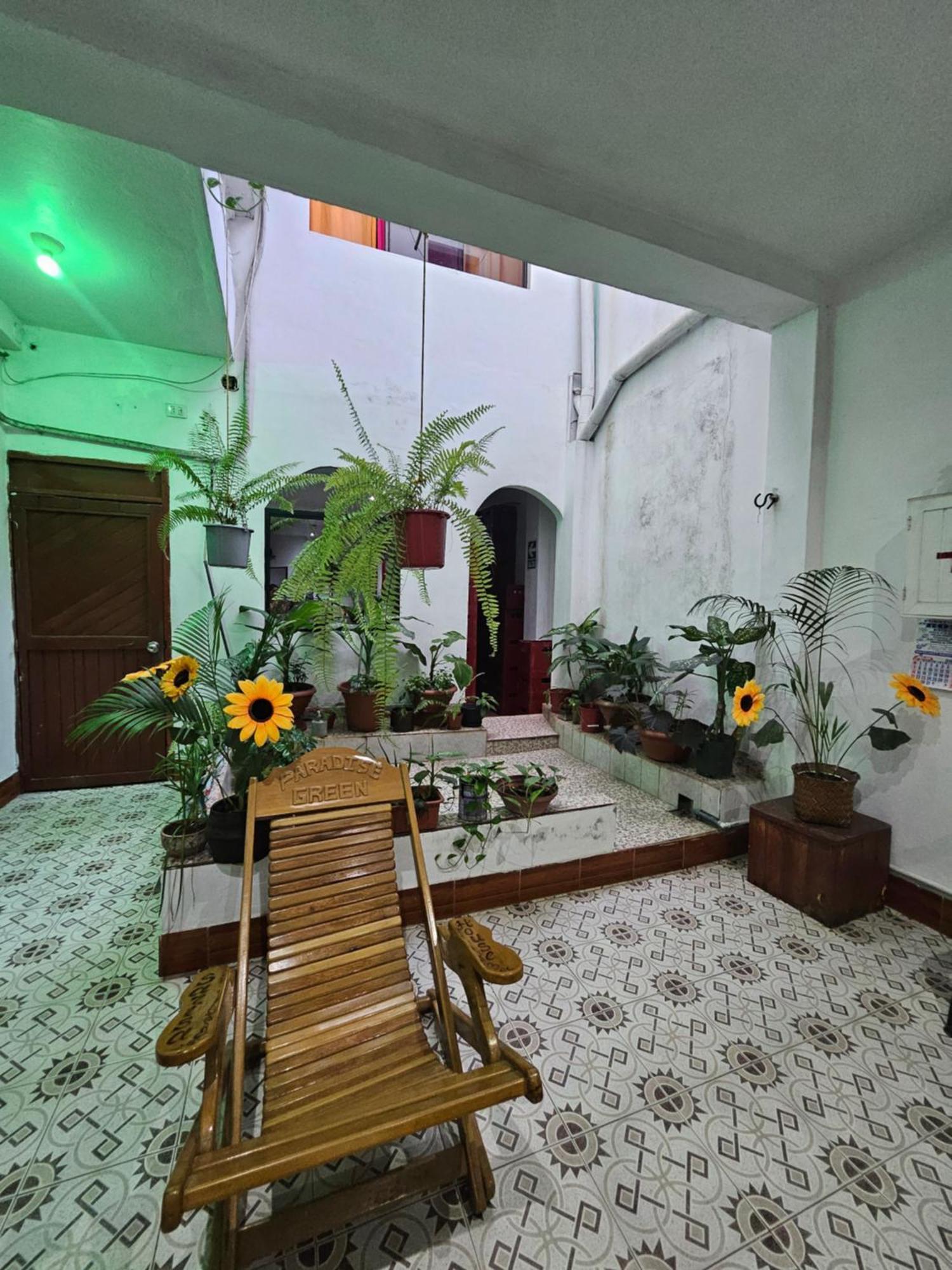 Sarisa House Hotel Iquitos Bagian luar foto