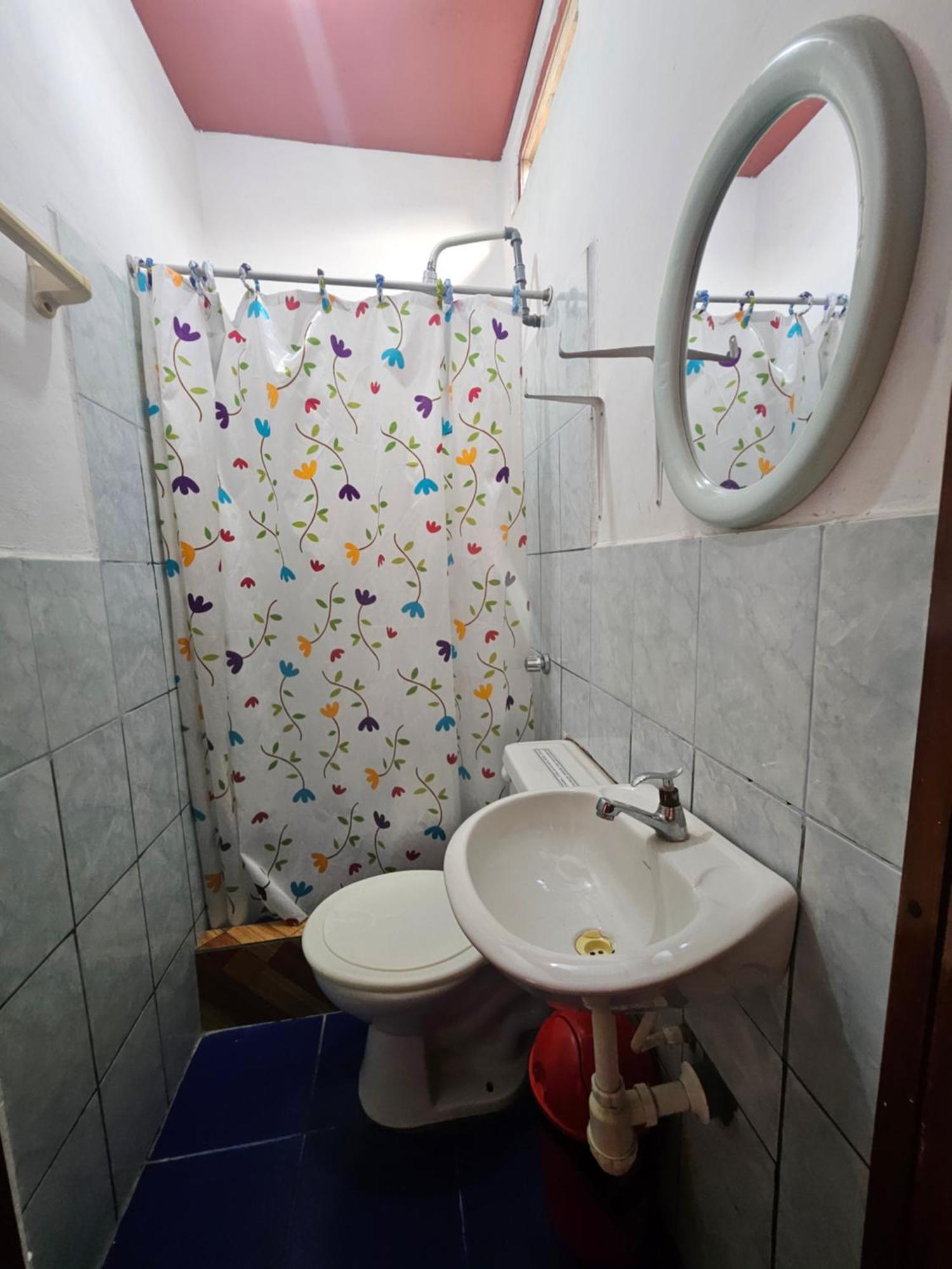 Sarisa House Hotel Iquitos Bagian luar foto